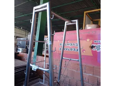 LOTE 500 - 01 GANCHEIRA PARA CÂMARA FRIA EM INOX. (NO ESTADO, LEILÃO NÃO TEM GARANTIA E NEM DEVOLUÇÃO, SUJEITO A POSSÍVEIS AVARIAS VISÍVEIS/OCULTAS E/OU AUSÊNCIA DE COMPONENTES).