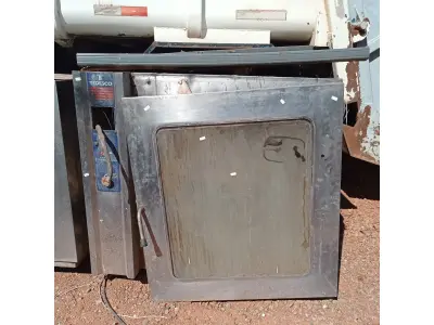LOTE 520 - 01 SUCATA DE FORNO INDUSTRIAL PARA RETIRADA DE PEÇAS. (NO ESTADO, LEILÃO NÃO TEM GARANTIA E NEM DEVOLUÇÃO, SUJEITO A POSSÍVEIS AVARIAS VISÍVEIS/OCULTAS E/OU AUSÊNCIA DE COMPONENTES).