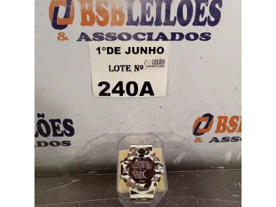 LOTE 240 - 01 RELÓGIO DE PULSO SPORT WATCH. (NO ESTADO, LEILÃO NÃO TEM GARANTIA E NEM DEVOLUÇÃO, SUJEITO A POSSÍVEIS AVARIAS VISÍVEIS/OCULTAS E/OU AUSÊNCIA DE COMPONENTES).