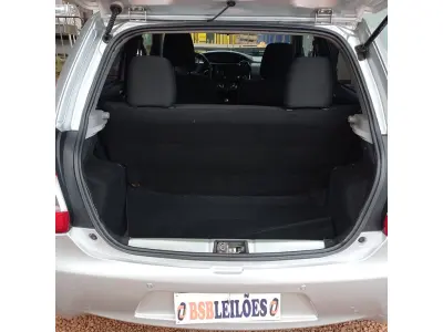 LOTE 406 - 01 TOYOTA ETIOS HB X NA COR PRATA; ALCOOL/GASOLINA; ANO 2014. (NO ESTADO)