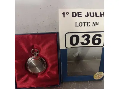 LOTE 036 - 01 RELÓGIO DE BOLSO ANALÓGICO. (NO ESTADO, LEILÃO NÃO TEM GARANTIA E NEM DEVOLUÇÃO, SUJEITO A POSSÍVEIS AVARIAS VISÍVEIS/OCULTAS E/OU AUSÊNCIA DE COMPONENTES).