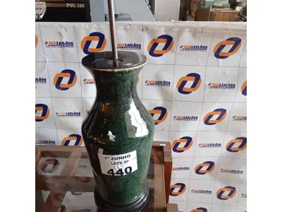 LOTE 440 - 01 ABAJUR INCOMPLETO. (NO ESTADO, LEILÃO NÃO TEM GARANTIA E NEM DEVOLUÇÃO, SUJEITO A POSSÍVEIS AVARIAS VISÍVEIS/OCULTAS E/OU AUSÊNCIA DE COMPONENTES).