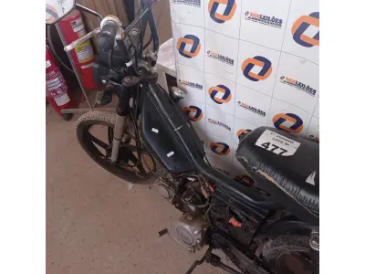 LOTE 477 - 01 MOTO SHINERAY 100CC. (NO ESTADO, LEILÃO NÃO TEM GARANTIA E NEM DEVOLUÇÃO, SUJEITO A POSSÍVEIS AVARIAS VISÍVEIS/OCULTAS E/OU AUSÊNCIA DE COMPONENTES).