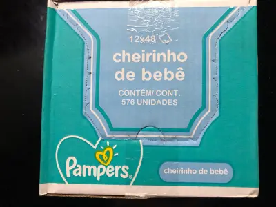 LOTE 158 - 01 CAIXA DE LENÇOS UMEDECIDOS PAMPERS CHEIRINHO DE BEBÊ COM 12 PEÇAS DE 48 LENÇOS CADA, 17.1CMX14.4CM (NOVO) VALIDADE 16/07/2022 (NO ESTADO SEM GARANTIA DE FUNCIONAMENTO, SUJEITO A POSSÍVEIS AVARIAS VISÍVEIS/OCULTAS E/OU AUSÊNCIA DE COMPONENTES)