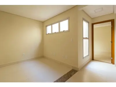 LOTE 001 - 01 PRÉDIO RESIDENCIAL NA CEILÂNDIA SUL, QNM 09, CONJUNTO D LOTE 43.COM TERRENO DE 250 M²E EDIFICAÇÃO COM ÁREA DE 421,19M², POSSUI 09 KITINETES TODAS EM PORCELANATO 72X72, JARDIM DE INVERNO CENTRAL. APARTAMENTOS PRIMEIRO ANDAR 101,102,103 E 104, APARTAMENTOS SEGUNDO ANDAR 201, 202, 203, 204 E 205. (NO ESTADO)(VISITAÇÃO AGENDAR (6198153-0503/WHATSAPP) (NÃO POSSUI DÉBITOS)