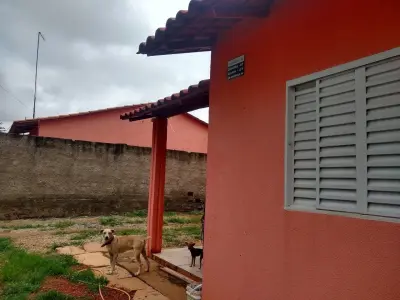 LOTE 001 - 01 CASA NA QUADRA 97, LOTE 027 SITUADO NO LOTEAMENTO JARDIM AMÉRICA IV , ÁGUAS LINDAS - GO, MATRICULA Nº 27551, LOTE COM 252,00 m² (NO ESTADO) (VISITAÇÃO AGENDAR 61-98153-0503)0