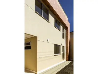 LOTE 001 - 01 PRÉDIO RESIDENCIAL NA CEILÂNDIA SUL, QNM 09, CONJUNTO D LOTE 43.COM TERRENO DE 250 M²E EDIFICAÇÃO COM ÁREA DE 421,19M², POSSUI 09 KITINETES TODAS EM PORCELANATO 72X72, JARDIM DE INVERNO CENTRAL. APARTAMENTOS PRIMEIRO ANDAR 101,102,103 E 104, APARTAMENTOS SEGUNDO ANDAR 201, 202, 203, 204 E 205. (NO ESTADO)(VISITAÇÃO AGENDAR (6198153-0503/WHATSAPP) (NÃO POSSUI DÉBITOS)