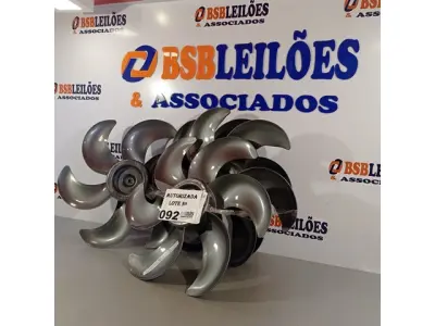 LOTE 092 - 04 HÉLICES DO VENTILADOR MALLORY 40 CM 06 PÁS. (NO ESTADO, NÃO SABEMOS SE FUNCIONA. LEILÃO NÃO TEM GARANTIA E NEM DEVOLUÇÃO).