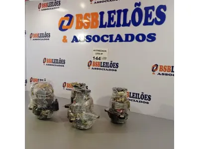 LOTE 144 - 04 MOTORES DO MULTIPROCESSADOR MONDIAL 220V. (NO ESTADO, NÃO SABEMOS SE FUNCIONA. LEILÃO NÃO TEM GARANTIA E NEM DEVOLUÇÃO).