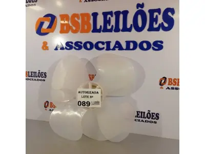 LOTE 089 - 02 HÉLICES DO VENTILADOR VENTDELTA. (NO ESTADO, NÃO SABEMOS SE FUNCIONA. LEILÃO NÃO TEM GARANTIA E NEM DEVOLUÇÃO).