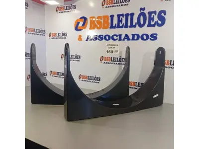 LOTE 160 - 02 PÉS DO CIRCULADOR DE AR MONDIAL CA51. (NO ESTADO, NÃO SABEMOS SE FUNCIONA. LEILÃO NÃO TEM GARANTIA E NEM DEVOLUÇÃO).