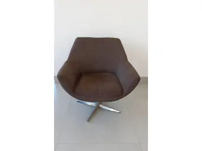 LOTE 053 - 01 PAR DE POLTRONAS. (NO ESTADO DE CONSERVAÇÃO QUE SE ENCONTRA)