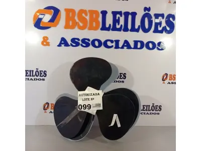 LOTE 099 - 03 HÉLICES DO VENTILADOR MALLORY 40CM. (NO ESTADO, NÃO SABEMOS SE FUNCIONA. LEILÃO NÃO TEM GARANTIA E NEM DEVOLUÇÃO).
