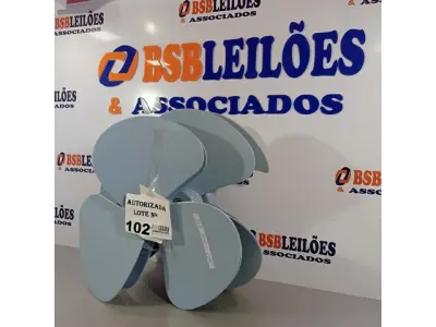 LOTE 102 - 05 HÉLICES DO VENTILADOR MALLORY 40CM. (NO ESTADO, NÃO SABEMOS SE FUNCIONA. LEILÃO NÃO TEM GARANTIA E NEM DEVOLUÇÃO).