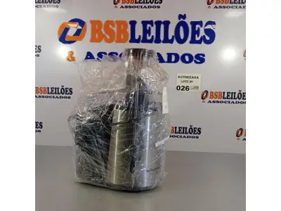 LOTE 026 - 01 EXTRATOR DE SUCOS MARCA MONDIAL COMPLETO. (NO ESTADO, NÃO SABEMOS SE FUNCIONA. LEILÃO NÃO TEM GARANTIA E NEM DEVOLUÇÃO).
