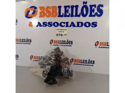 LOTE 070 - 10 PEÇAS DA BASE DA COLUNA INTERNA DO VENTILADOR VENTDELTA. (NO ESTADO, NÃO SABEMOS SE FUNCIONA. LEILÃO NÃO TEM GARANTIA E NEM DEVOLUÇÃO).