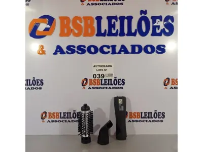 LOTE 039 - 01 LOTE COM CERDA E BICO DA ESCOVA ROTATIVA MALLORY. (NO ESTADO, NÃO SABEMOS SE FUNCIONA. LEILÃO NÃO TEM GARANTIA E NEM DEVOLUÇÃO).