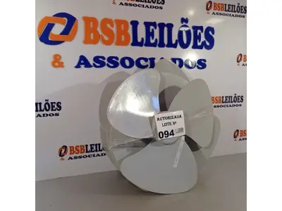LOTE 094 - 05 HÉLICES DO VENTILADOR BRITÂNIA 40CM. (NO ESTADO, NÃO SABEMOS SE FUNCIONA. LEILÃO NÃO TEM GARANTIA E NEM DEVOLUÇÃO).