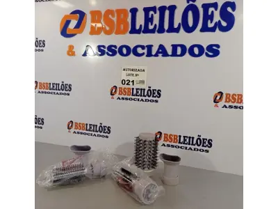 LOTE 021 - 01 LOTE COM CERDAS E BICOS DA ESCOVA ROTATIVA CADENCE. (NO ESTADO, NÃO SABEMOS SE FUNCIONA. LEILÃO NÃO TEM GARANTIA E NEM DEVOLUÇÃO).