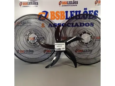 LOTE 140 - 02 GRADES DIANTEIRAS E HÉLICES DO VENTILADOR MONDIAL. (NO ESTADO, NÃO SABEMOS SE FUNCIONA. LEILÃO NÃO TEM GARANTIA E NEM DEVOLUÇÃO).