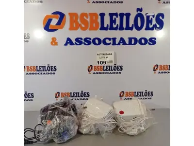 LOTE 109 - 03 MOTORES DE VENTILADORES DIVERSOS. (NO ESTADO, NÃO SABEMOS SE FUNCIONA. LEILÃO NÃO TEM GARANTIA E NEM DEVOLUÇÃO).