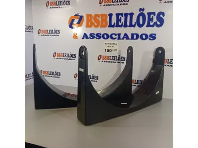 LOTE 160 - 02 PÉS DO CIRCULADOR DE AR MONDIAL CA51. (NO ESTADO, NÃO SABEMOS SE FUNCIONA. LEILÃO NÃO TEM GARANTIA E NEM DEVOLUÇÃO).