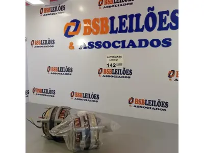 LOTE 142 - 02 MOTORES DO CLIMATIZADOR MARIZ. (NO ESTADO, NÃO SABEMOS SE FUNCIONA. LEILÃO NÃO TEM GARANTIA E NEM DEVOLUÇÃO).