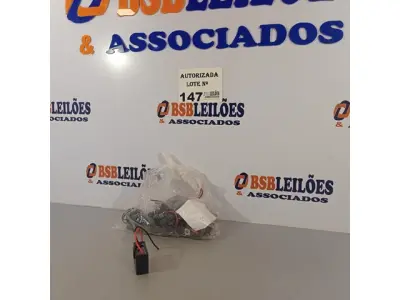 LOTE 147 - 12 CAPACITORES DE VENTILADOR 6UF 400V. (NO ESTADO, NÃO SABEMOS SE FUNCIONA. LEILÃO NÃO TEM GARANTIA E NEM DEVOLUÇÃO).