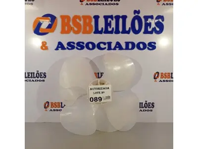 LOTE 089 - 02 HÉLICES DO VENTILADOR VENTDELTA. (NO ESTADO, NÃO SABEMOS SE FUNCIONA. LEILÃO NÃO TEM GARANTIA E NEM DEVOLUÇÃO).