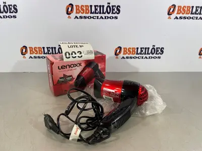 LOTE 003 - 01 SECADOR PORTÁTIL 1.200W (NO ESTADO, NÃO SABEMOS SE FUNCIONA. LEILÃO NÃO TEM GARANTIA E NEM DEVOLUÇÃO)