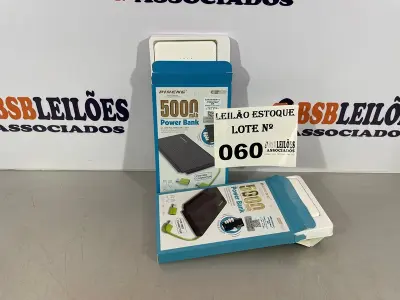 LOTE 060 - 02 POWERBANKS NA COR BRANCA (NO ESTADO, NÃO SABEMOS SE FUNCIONA. LEILÃO NÃO TEM GARANTIA E NEM DEVOLUÇÃO)