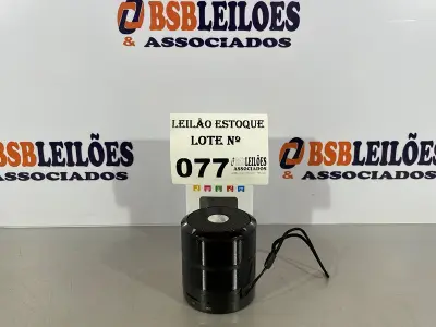 LOTE 077 - 01 CAIXA DE SOM MINI BLUETOOTH (NO ESTADO, NÃO SABEMOS SE FUNCIONA. LEILÃO NÃO TEM GARANTIA E NEM DEVOLUÇÃO)