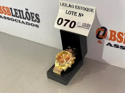LOTE 070 - 01 RELÓGIO DOURADO (NO ESTADO, NÃO SABEMOS SE FUNCIONA. LEILÃO NÃO TEM GARANTIA E NEM DEVOLUÇÃO)