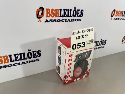 LOTE 053 - 01 CAIXA DE SOM BLUETOOTH COM SUPORTE PARA CELULAR (NO ESTADO, NÃO SABEMOS SE FUNCIONA. LEILÃO NÃO TEM GARANTIA E NEM DEVOLUÇÃO)