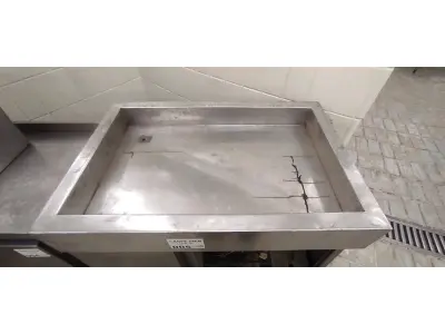 LOTE 005 - 01 CAIXA DE INOX, TAMANHO MÉDIO.(NO ESTADO DE CONSERVAÇÃO QUE SE ENCONTRA. LEILÃO NÃO TEM GARANTIA E NEM DEVOLUÇÃO).