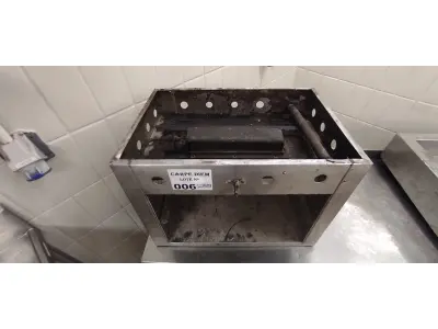 LOTE 006 - 01 SALAMANDRA EM INOX, PEQUENA.(NO ESTADO DE CONSERVAÇÃO QUE SE ENCONTRA. LEILÃO NÃO TEM GARANTIA E NEM DEVOLUÇÃO).