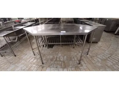 LOTE 025 - 01 MESA PARA CHOPEIRA EM INOX HEXAGONAL MEDINDO 0,96 DE LARGURA X 106 DE ALTURA. (NO ESTADO DE CONSERVAÇÃO QUE SE ENCONTRA. LEILÃO NÃO TEM GARANTIA E NEM DEVOLUÇÃO).