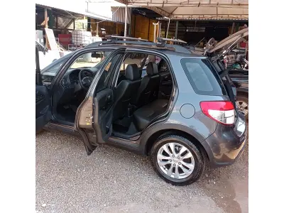 LOTE 003 - 01 IMP/SUZUKI SX4 2.0 16V 145 CV, 4WD, 5 PORTAS AUTOMÁTICO, ANO 2014/2014 CHASSI:***00546, GASOLINA (NO ESTADO)