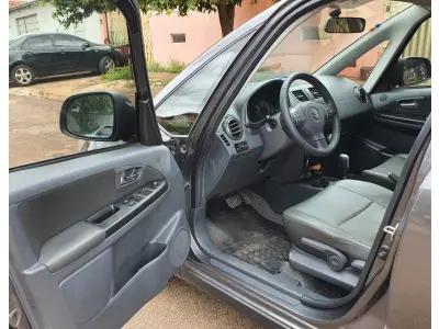 LOTE 003 - 01 IMP/SUZUKI SX4 2.0 16V 145 CV, 4WD, 5 PORTAS AUTOMÁTICO, ANO 2014/2014 CHASSI:***00546, GASOLINA (NO ESTADO)