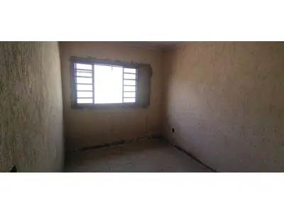 LOTE 005 - 01 CASA SEMI ACABADA NO CONDOMÍNIO ALVORADA RUA 21 QUADRA 54 PARQUE ESTRELA DÁLVA IX, MATRÍCULA DO IMÓVEL Nº 26.829 ARÉA DO CONDOMÍNIO 1.440M². (NO ESTADO)