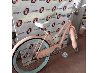 LOTE 135 - 01 BICICLETA FEMININA ARO 26 VINTAGE. (NO ESTADO, LEILÃO NÃO TEM GARANTIA E NEM DEVOLUÇÃO, SUJEITO A POSSÍVEIS AVARIAS VISÍVEIS/OCULTAS E/OU AUSÊNCIA DE COMPONENTES).