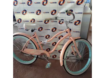 LOTE 135 - 01 BICICLETA FEMININA ARO 26 VINTAGE. (NO ESTADO, LEILÃO NÃO TEM GARANTIA E NEM DEVOLUÇÃO, SUJEITO A POSSÍVEIS AVARIAS VISÍVEIS/OCULTAS E/OU AUSÊNCIA DE COMPONENTES).