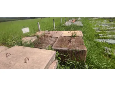 LOTE 081 - 07 SAPATAS DE CONCRETO PARA SUSTENTAÇÃO DE TORRES  (NO ESTADO, NÃO SABEMOS SE FUNCIONA. LEILÃO NÃO TEM GARANTIA E NEM DEVOLUÇÃO).