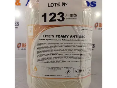 LOTE 123 - 02 GALÕES DE ESPUMA HIGIENIZADORA PARA ANTISSEPSIA INSTANTÂNEA DAS MÃOS 5L CADA. (NO ESTADO, LEILÃO NÃO TEM GARANTIA E NEM DEVOLUÇÃO, SUJEITO A POSSÍVEIS AVARIAS VISÍVEIS/OCULTAS E/OU AUSÊNCIA DE COMPONENTES).