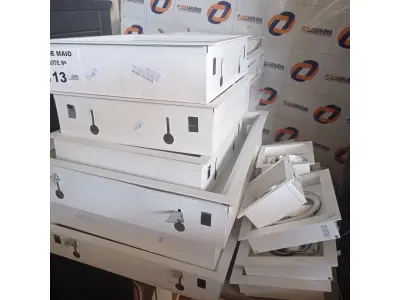LOTE 113 - 01 LOTE COM VÁRIAS LUMINÁRIAS DE EMBUTIR MARCAS E MODELOS DIVERSOS. (NO ESTADO, LEILÃO NÃO TEM GARANTIA E NEM DEVOLUÇÃO, SUJEITO A POSSÍVEIS AVARIAS VISÍVEIS/OCULTAS E/OU AUSÊNCIA DE COMPONENTES).