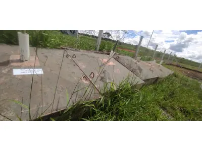 LOTE 083 - 10 SAPATAS DE CONCRETO PARA SUSTENTAÇÃO DE TORRES (NO ESTADO, NÃO SABEMOS SE FUNCIONA. LEILÃO NÃO TEM GARANTIA E NEM DEVOLUÇÃO).