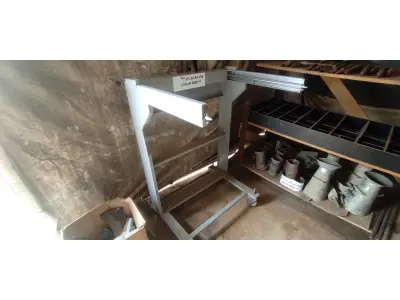 LOTE 035 - 01 CARRINHO PARA MANUTENÇÃO DE DISJUNTORES (NO ESTADO, NÃO SABEMOS SE FUNCIONA. LEILÃO NÃO TEM GARANTIA E NEM DEVOLUÇÃO).