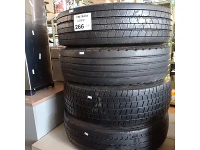 LOTE 266 - 04 PNEUS PARA CAMINHÃO ¾ NAS MEDIDAS 3 215/75/17.5 E 1 205/75/17.5. (NO ESTADO, LEILÃO NÃO TEM GARANTIA E NEM DEVOLUÇÃO, SUJEITO A POSSÍVEIS AVARIAS VISÍVEIS/OCULTAS E/OU AUSÊNCIA DE COMPONENTES).