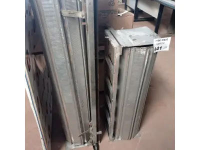LOTE 441 - 02 PORTAS DE ENROLAR LARGURAS 1MX0,32CM/0,88CM. (NO ESTADO, LEILÃO NÃO TEM GARANTIA E NEM DEVOLUÇÃO, SUJEITO A POSSÍVEIS AVARIAS VISÍVEIS/OCULTAS E/OU AUSÊNCIA DE COMPONENTES).
