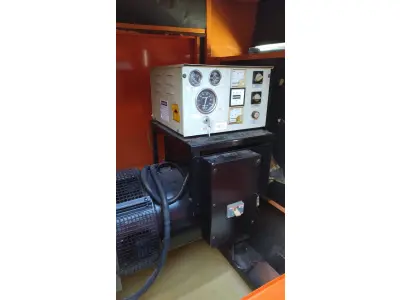 LOTE 006 - 01 GRUPO MOTOR GERADOR 55 KVA, MOTOR MWM 4 CILINDROS D229, BOMBA INJETORA EM LINHA BOSCH, 02 BATERIA DE 80 A, GERADOR WEG,POTÊNCIA 55 KVA, CORRENTE 60 A,QUADRO DE PARTIDA MANUAL,ANO 2009, CARENADO SILENCIADO, FUNCIONANDO 100 %, BOMBA E BICOS REVISADOS. (NO ESTADO)